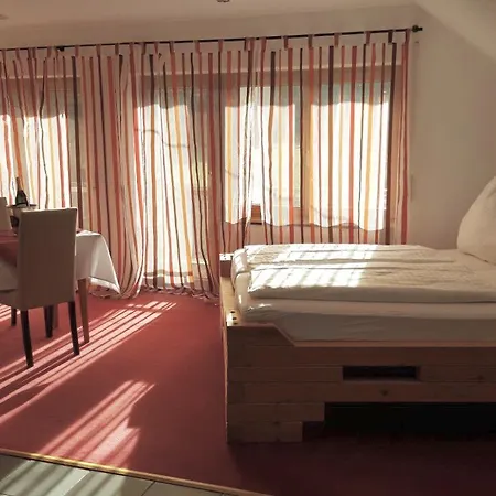 Gasthof Zum Lowen Hotel Wiechs am Randen